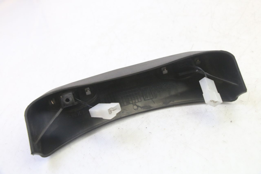 photo de OŚWIETLENIE TABLICY REJESTRACYJNEJ PIAGGIO MP3 LT 300 (2010 - 2016) - Widok ogólny