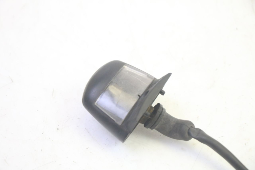 photo de OŚWIETLENIE TABLICY REJESTRACYJNEJ PIAGGIO MP3 LT 400 (2007 - 2012) - Inny kąt widzenia