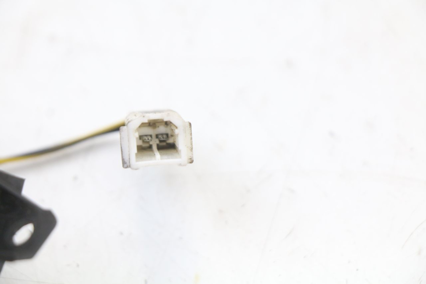 photo de OŚWIETLENIE TABLICY REJESTRACYJNEJ PIAGGIO MP3 125 (2006 - 2014) - Inny kąt widzenia