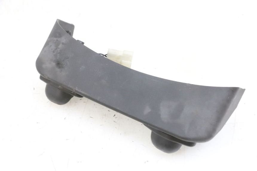 photo de OŚWIETLENIE TABLICY REJESTRACYJNEJ PIAGGIO MP3 RL 250 (2006 - 2010) - Zoom stanu zużycia