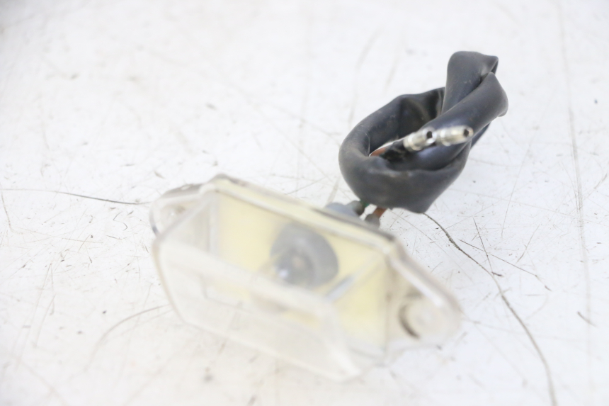 photo de OŚWIETLENIE TABLICY REJESTRACYJNEJ KYMCO LIKE 4T 50 (2019 - 2025) - Widok główny