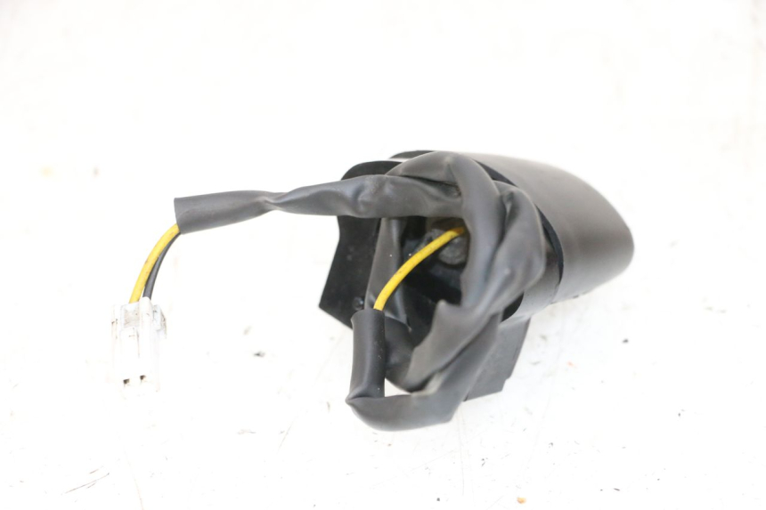 photo de OŚWIETLENIE TABLICY REJESTRACYJNEJ PIAGGIO NEW TYPHOON 50 (2018 - 2021) - Zoom stanu zużycia