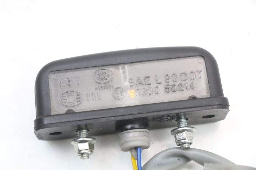 photo de OŚWIETLENIE TABLICY REJESTRACYJNEJ MOTO GUZZI NORGE 8V GT 1200 (2011 - 2016) - Szczegół części