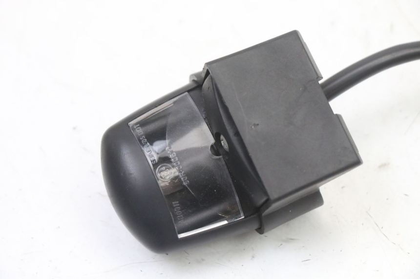 photo de OŚWIETLENIE TABLICY REJESTRACYJNEJ PIAGGIO NRG POWER PUREJET 50 (2018 - 2021) - Szczegół części