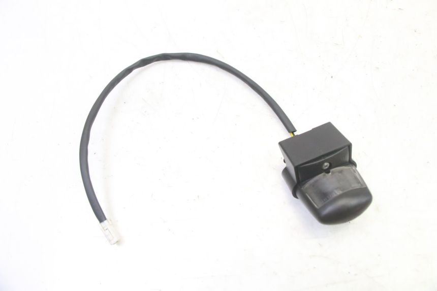 photo de OŚWIETLENIE TABLICY REJESTRACYJNEJ PIAGGIO NRG POWER PUREJET 50 (2018 - 2021) - Zoom stanu zużycia