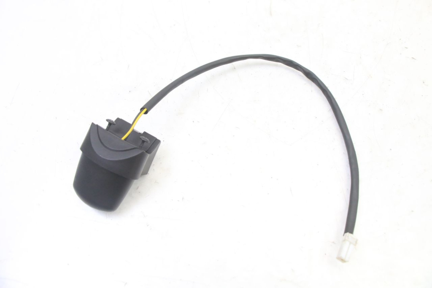 photo de OŚWIETLENIE TABLICY REJESTRACYJNEJ PIAGGIO NRG POWER PUREJET 50 (2018 - 2021) - Inny kąt widzenia