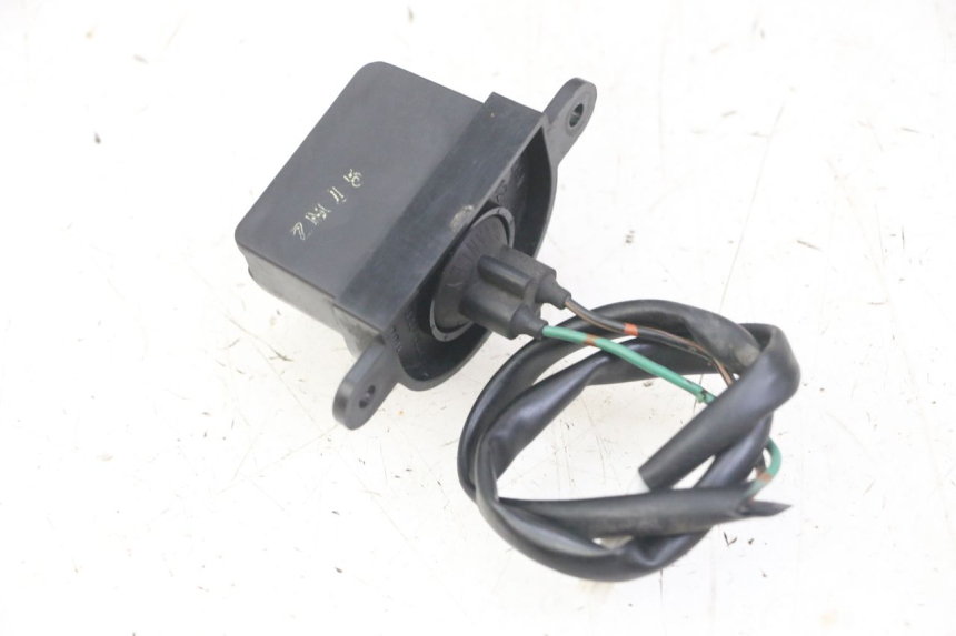 photo de OŚWIETLENIE TABLICY REJESTRACYJNEJ HONDA NTV DEAUVILLE ABS 700 (2007 - 2016) - Szczegół części