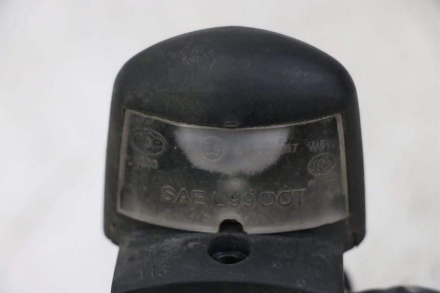 photo de OŚWIETLENIE TABLICY REJESTRACYJNEJ PEUGEOT SATELIS 125 (2013 - 2018) - Szczegół części