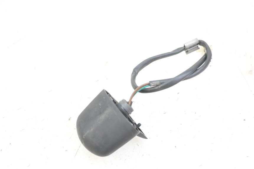 photo de OŚWIETLENIE TABLICY REJESTRACYJNEJ PEUGEOT SATELIS 125 (2013 - 2018) - Zoom stanu zużycia