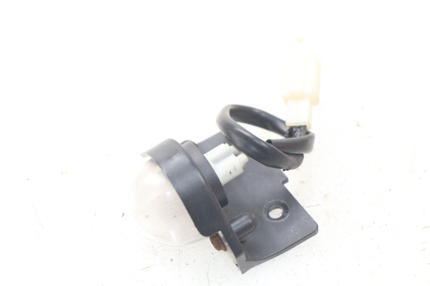 photo de OŚWIETLENIE TABLICY REJESTRACYJNEJ DAELIM S2 FI 125 (2008 - 2017) - Szczegół części