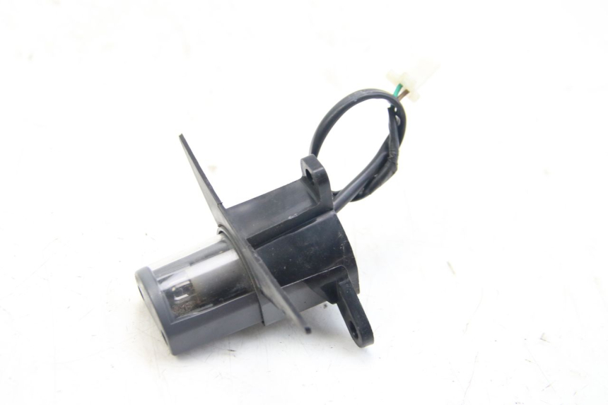 photo de OŚWIETLENIE TABLICY REJESTRACYJNEJ DAELIM S3 125 (2010 - 2017) - Zoom stanu zużycia