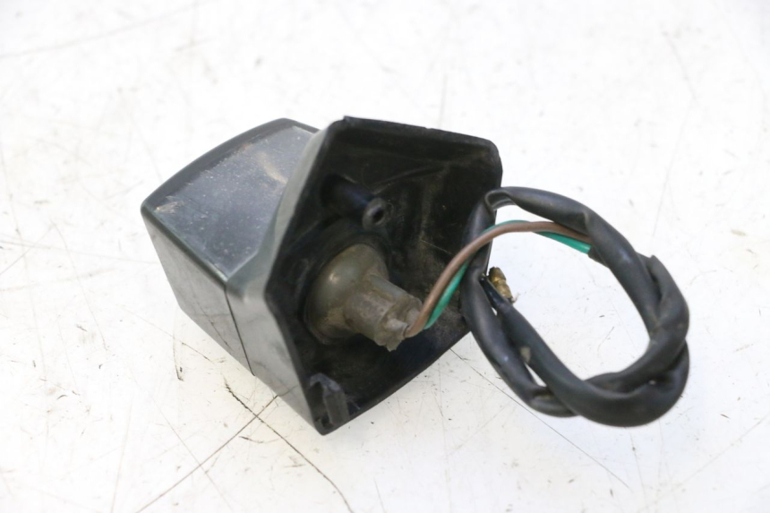 photo de OŚWIETLENIE TABLICY REJESTRACYJNEJ KYMCO SUPER 8 2T 50 (2007 - 2013) - Zoom stanu zużycia