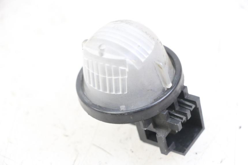 photo de OŚWIETLENIE TABLICY REJESTRACYJNEJ SUZUKI BURGMAN 125 (2018 - 2021) - Widok główny