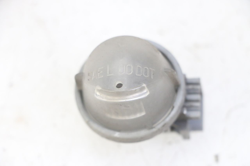 photo de OŚWIETLENIE TABLICY REJESTRACYJNEJ SUZUKI UH BURGMAN 125 (2002 - 2006) - Widok główny