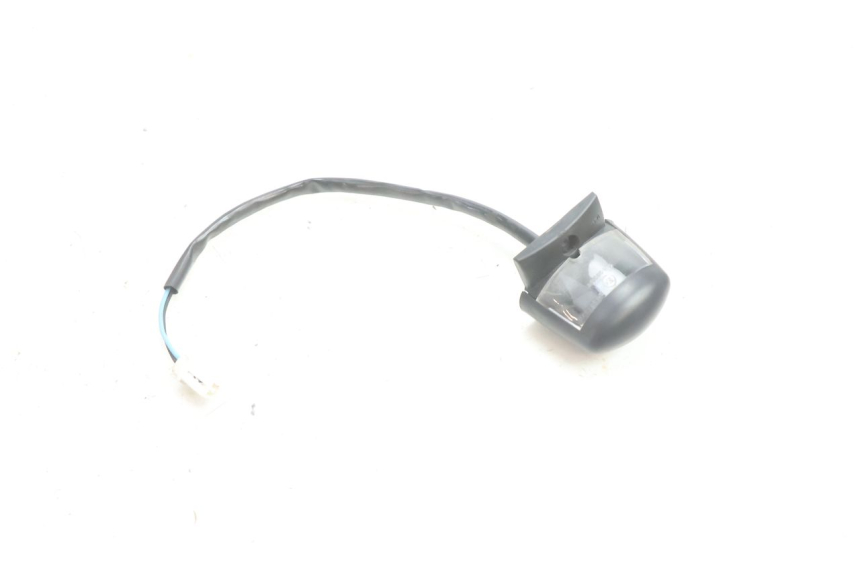 photo de OŚWIETLENIE TABLICY REJESTRACYJNEJ YAMAHA X-MAX XMAX 125 (2010 - 2013) - Szczegół części