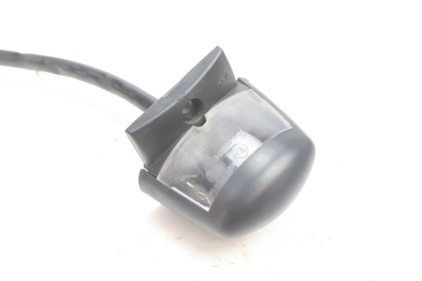 photo de OŚWIETLENIE TABLICY REJESTRACYJNEJ YAMAHA X-MAX XMAX 125 (2010 - 2013) - Zoom stanu zużycia