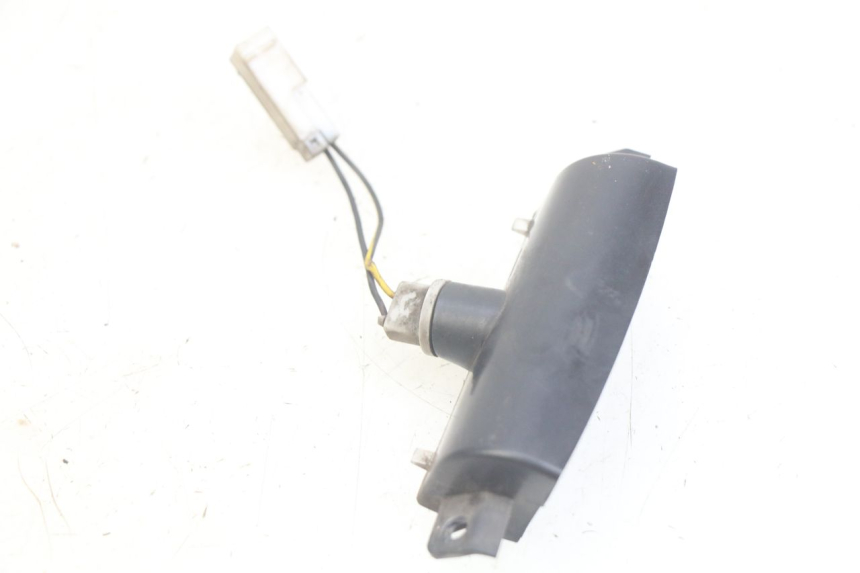 photo de OŚWIETLENIE TABLICY REJESTRACYJNEJ PIAGGIO XEVO - X EVO 125 (2007 - 2017) - Zoom stanu zużycia