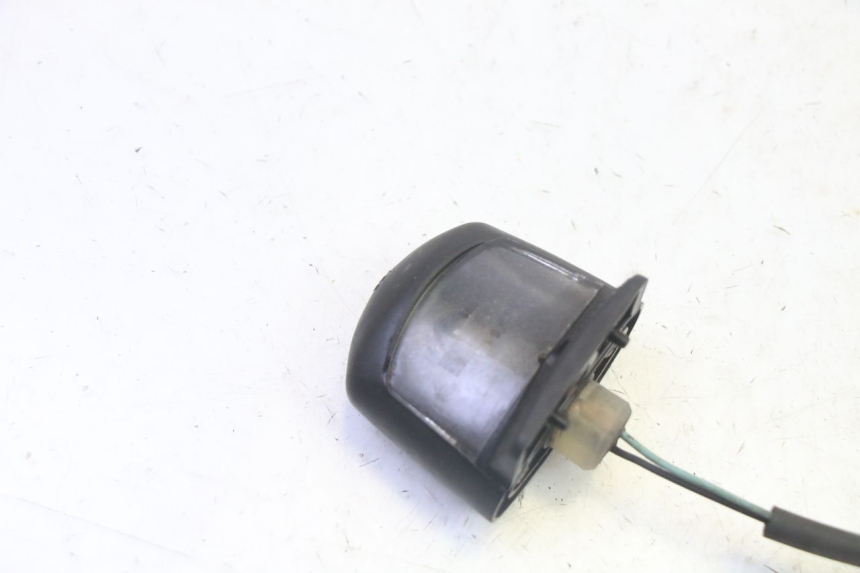 photo de OŚWIETLENIE TABLICY REJESTRACYJNEJ YAMAHA YP MAJESTY 125 (2007 - 2010) - Szczegół części
