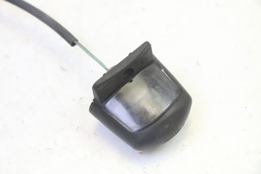 photo de OŚWIETLENIE TABLICY REJESTRACYJNEJ YAMAHA YP MAJESTY 125 (2007 - 2010) - Inny kąt widzenia