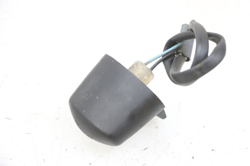 photo de OŚWIETLENIE TABLICY REJESTRACYJNEJ YAMAHA YP MAJESTY 125 (2002 - 2006) - Szczegół części