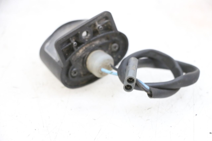 photo de OŚWIETLENIE TABLICY REJESTRACYJNEJ YAMAHA YP MAJESTY 125 (2002 - 2006) - Zoom stanu zużycia