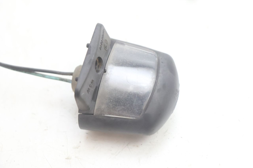 photo de OŚWIETLENIE TABLICY REJESTRACYJNEJ YAMAHA YP MAJESTY 125 (2002 - 2006) - Szczegół części