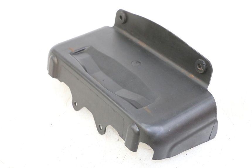 photo de KANAŁ CHŁODNICY BMW C1 125 (2000 - 2003) - Inny kąt widzenia