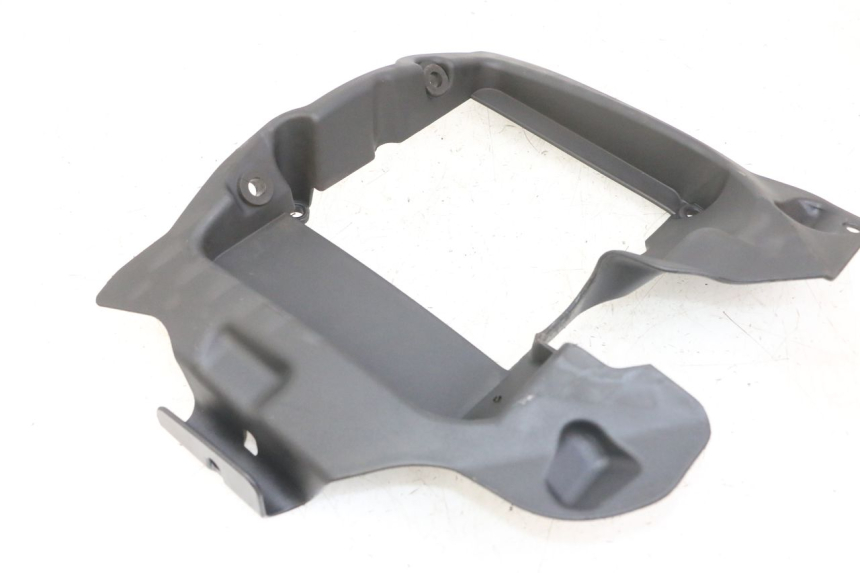 photo de KANAŁ CHŁODNICY PIAGGIO IE MP3 YOURBAN 300 (2011 - 2016) - Zbliżenie techniczne