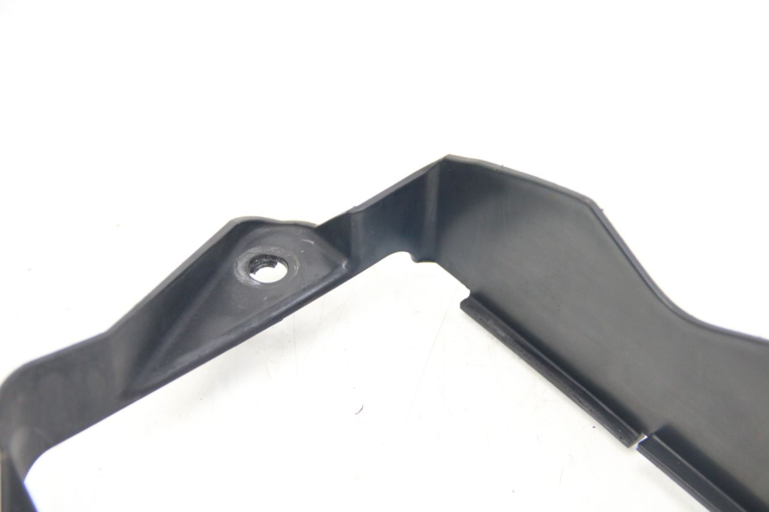 photo de KANAŁ CHŁODNICY SUZUKI SIXTEEN 125 (2008 - 2010) - Zoom stanu zużycia