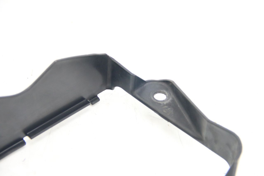 photo de KANAŁ CHŁODNICY SUZUKI SIXTEEN 125 (2008 - 2010) - Inny kąt widzenia