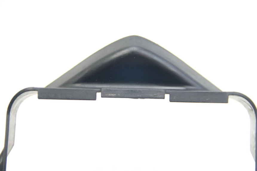 photo de KANAŁ CHŁODNICY SUZUKI SIXTEEN 125 (2008 - 2010) - Zbliżenie techniczne