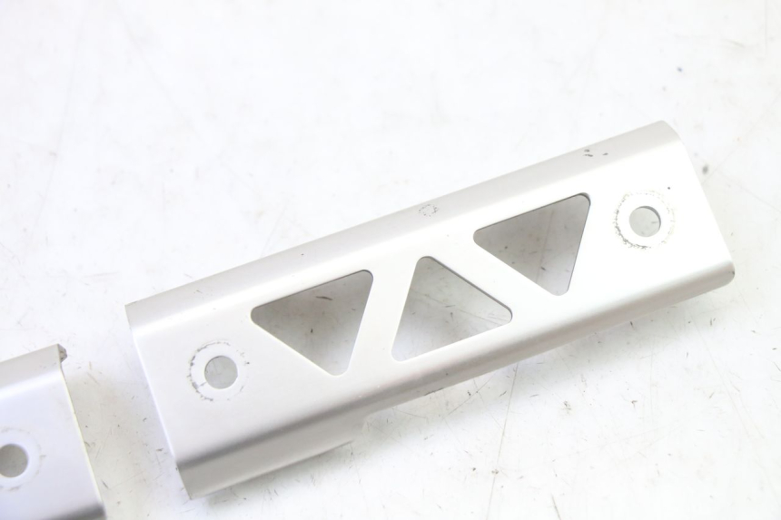 photo de KANAŁ CHŁODNICY SUZUKI SV S 650 (2003 - 2009) - Zoom stanu zużycia