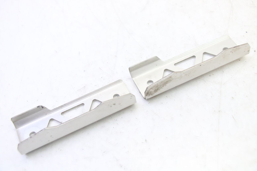 photo de KANAŁ CHŁODNICY SUZUKI SV S 650 (2003 - 2009) - Zbliżenie techniczne