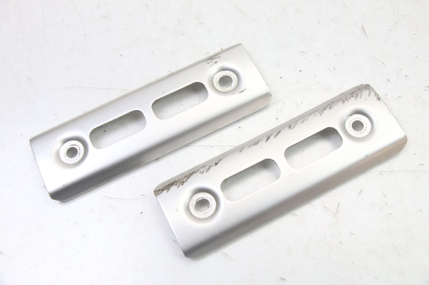 photo de KANAŁ CHŁODNICY YAMAHA FZS FAZER 600 (2001 - 2003) - Inny kąt widzenia