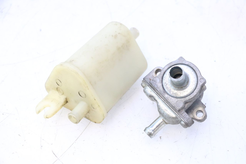 photo de ELEKTROMAGNETYCZNY ZAWÓR CANISTER YAMAHA YP MAJESTY 125 (2007 - 2010) - Widok główny