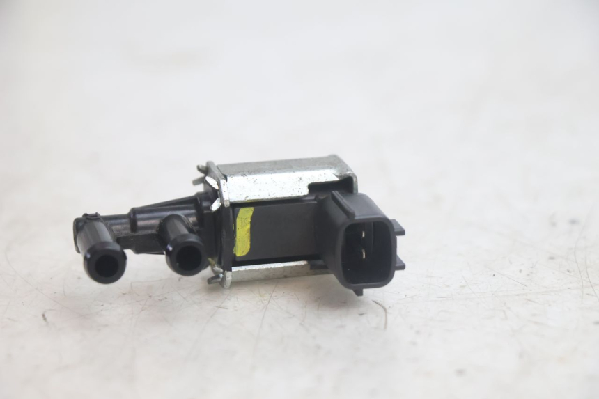 photo de ELEKTROZAWÓR CANISTER PIAGGIO ZIP IGET 4T 50 (2021 - 2023) - Zoom stanu zużycia