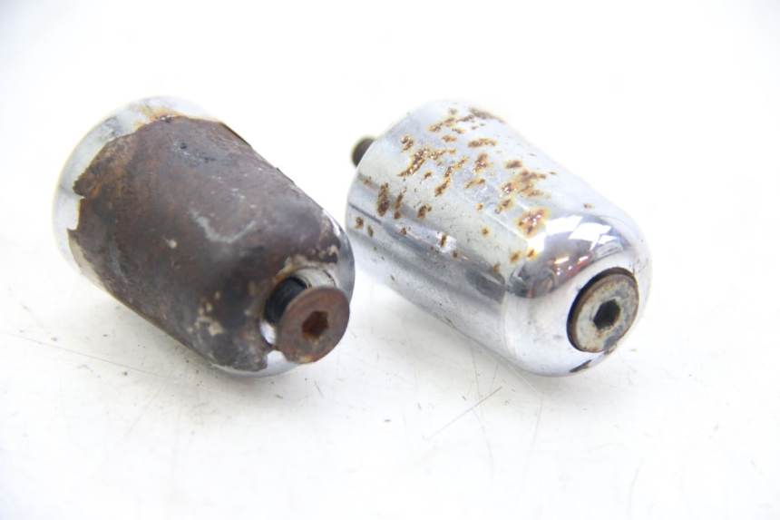 photo de ZAŚLEPKA KIEROWNICY APRILIA ATLANTIC 500 (2002 - 2003) - Szczegół części