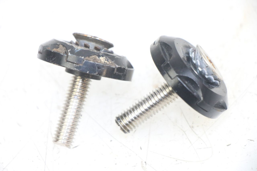 photo de ZAŚLEPKA KIEROWNICY HONDA CA REBEL 125 (1995 - 2001) - Szczegół części