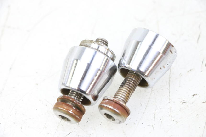 photo de ZAŚLEPKA KIEROWNICY KYMCO GRAND DINK 125 (2002 - 2007) - Zbliżenie techniczne