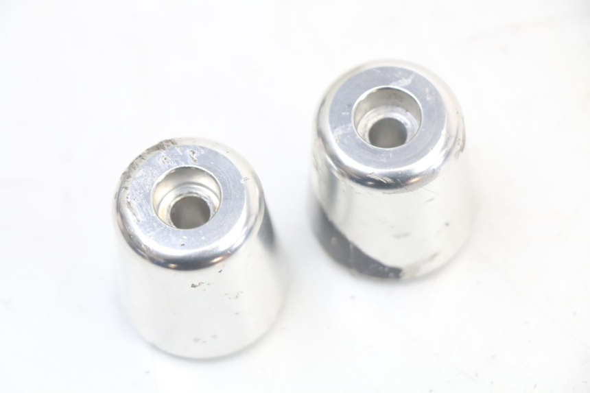 photo de ZAŚLEPKA KIEROWNICY SUZUKI GSR 750 (2011 - 2017) - Szczegół części