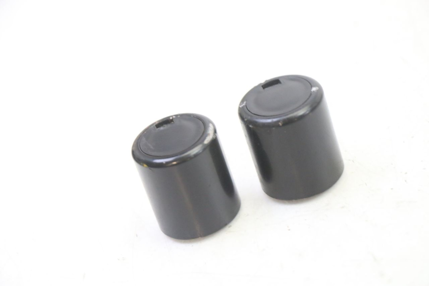 photo de ZAŚLEPKA KIEROWNICY SUZUKI GSR 750 (2011 - 2017) - Widok główny