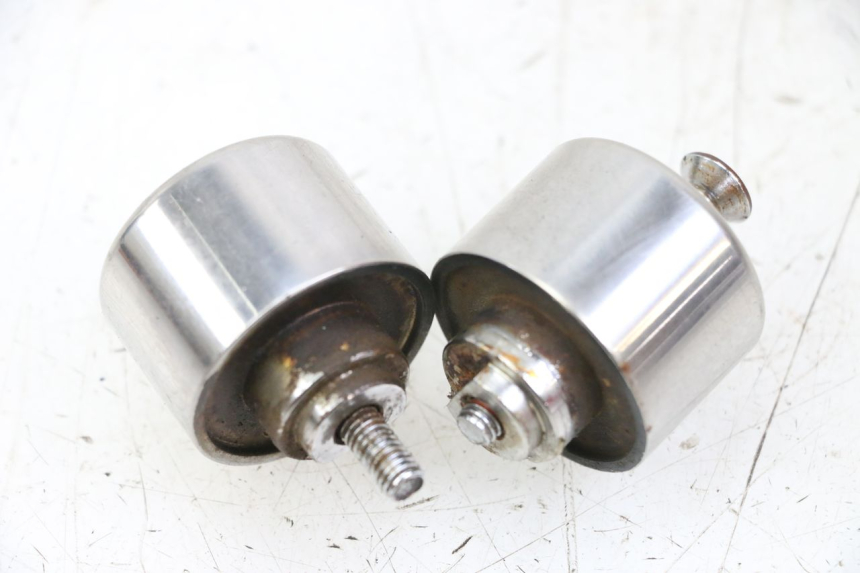 photo de ZAŚLEPKA KIEROWNICY HONDA FES S-WING SWING 125 (2007 - 2015) - Zoom stanu zużycia