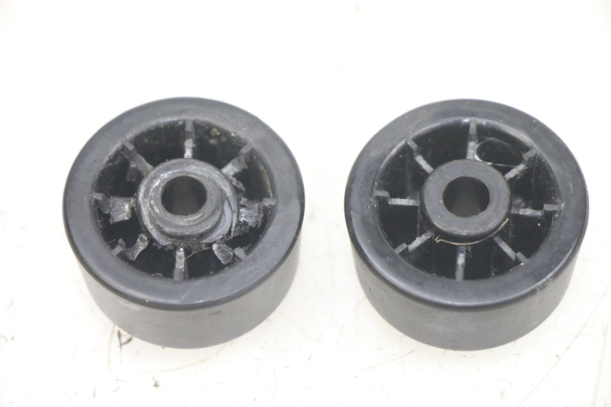 photo de ZAŚLEPKA KIEROWNICY PIAGGIO MEDLEY 125 (2016 - 2023) - Szczegół części