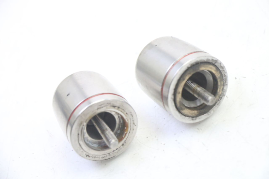 photo de ZAŚLEPKA KIEROWNICY PIAGGIO MP3 RL 250 (2006 - 2010) - Zbliżenie techniczne