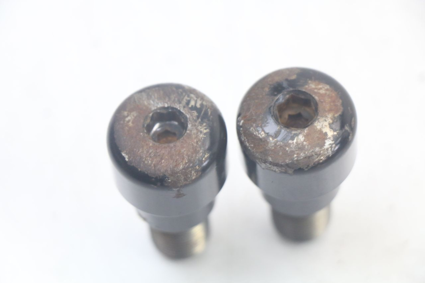 photo de ZAŚLEPKA KIEROWNICY YAMAHA MT-07 MT07 ABS 700 (2014 - 2017) - Zbliżenie techniczne