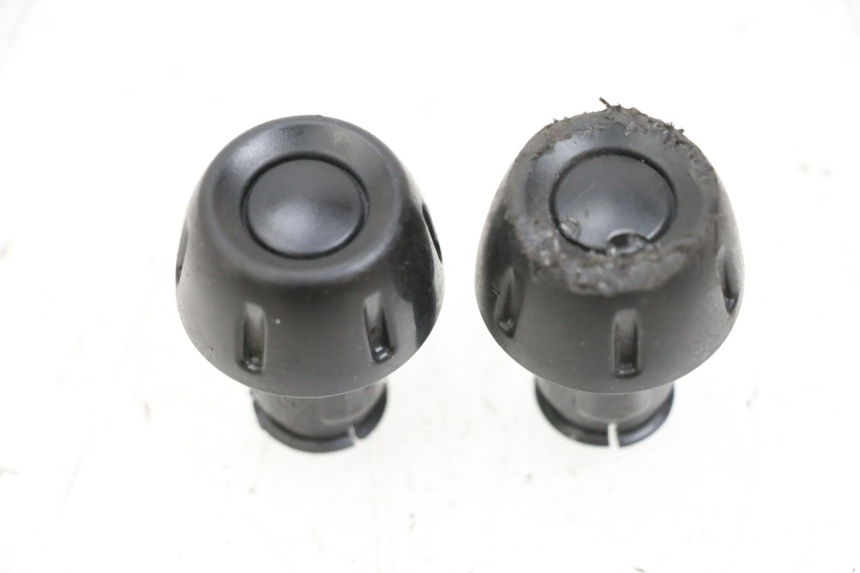 photo de ZAŚLEPKA KIEROWNICY YAMAHA NEO'S CORE 1 (2022 - 2026) - Widok główny