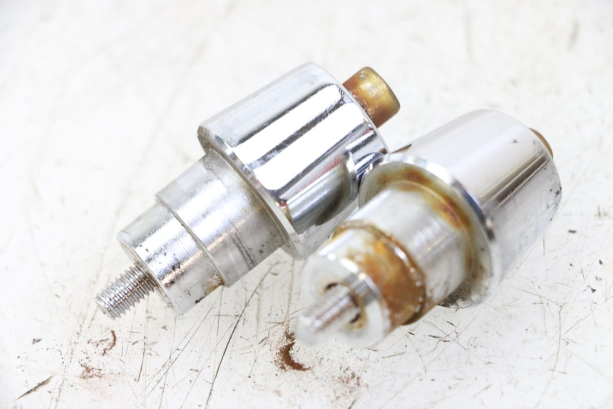 photo de ZAŚLEPKA KIEROWNICY PEUGEOT SATELIS 125 (2013 - 2018) - Zoom stanu zużycia