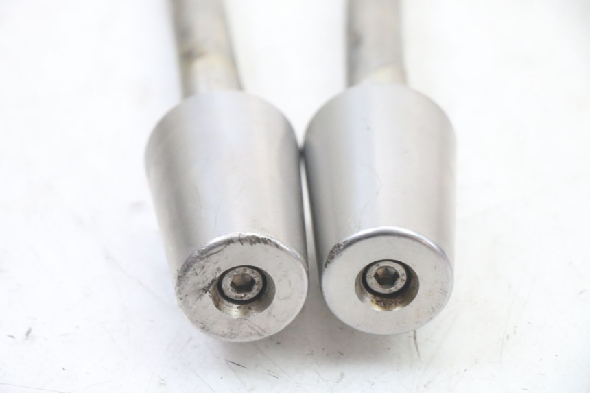 photo de ZAŚLEPKA KIEROWNICY PEUGEOT SATELIS COMPRESSOR K15 125 (2006 - 2009) - Zoom stanu zużycia