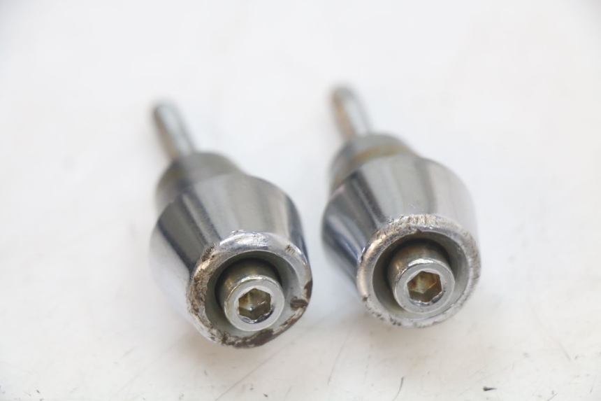 photo de ZAŚLEPKA KIEROWNICY PEUGEOT STREETZONE 4T 50 (2018 - 2023) - Szczegół części