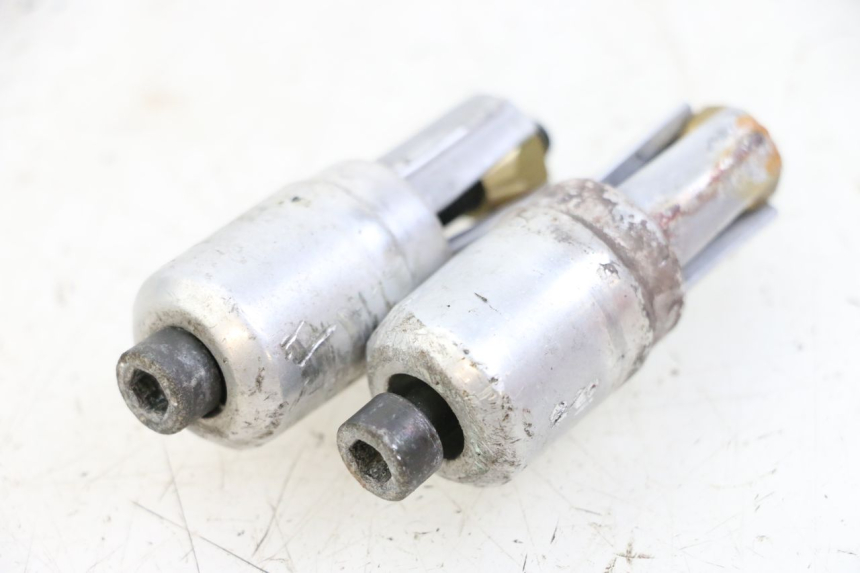 photo de ZAŚLEPKA KIEROWNICY PEUGEOT TKR TREKKER FURIOUS 50 (2005 - 2014) - Widok główny